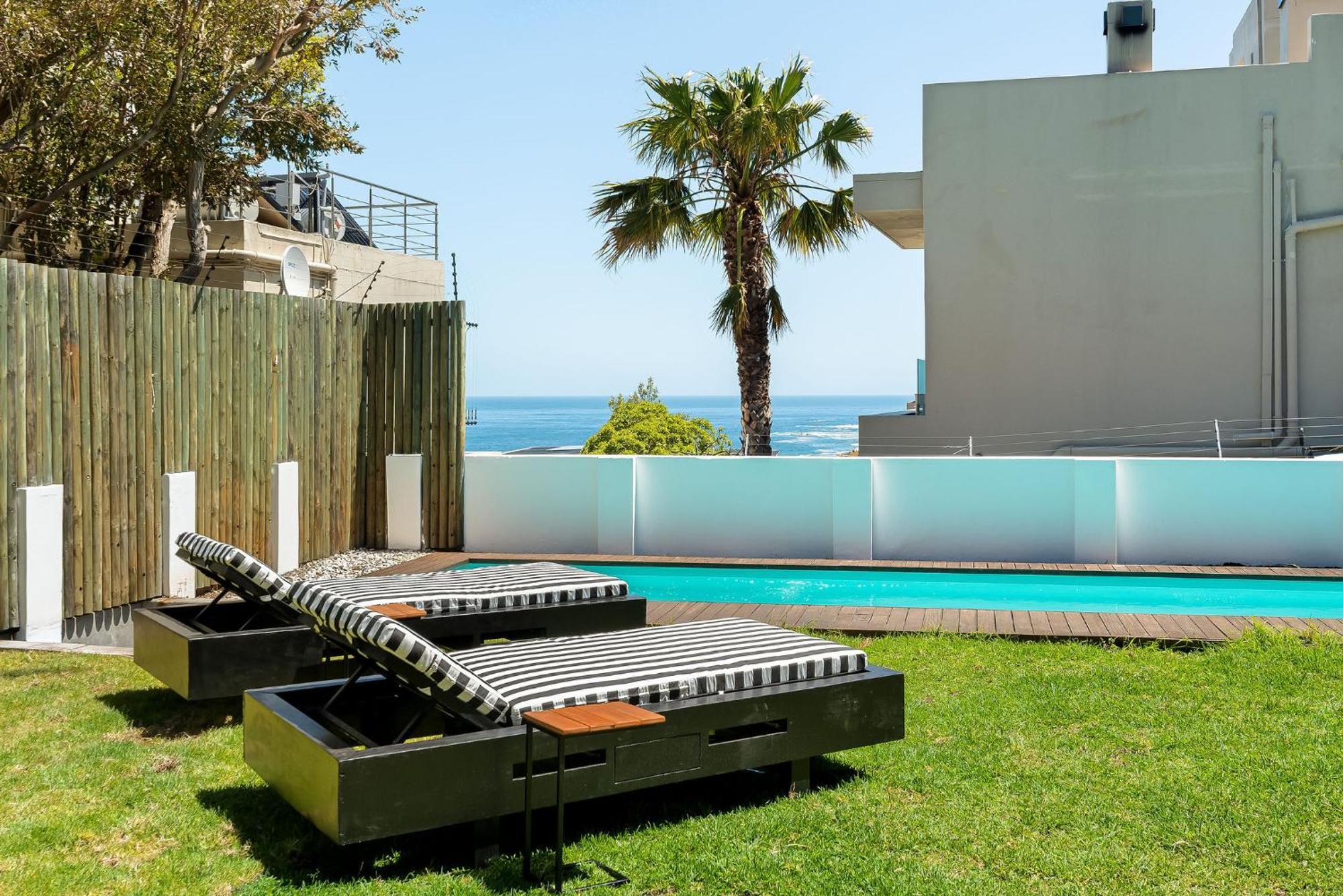 Отель Neighbourgood 1St Crescent Camps Bay Кейптаун Экстерьер фото